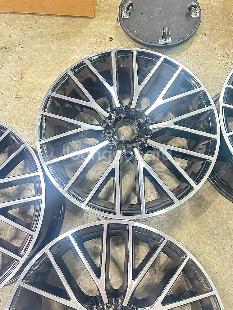 벤츠 w223 S580 4매틱 순정 20인치 휠 타이어...--1
