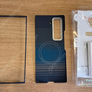 갤럭시폴드SE 아라미드 탄소섬유 초경량케이스(맥세이프), 커버액정보호필름 새제품 판매합니다.