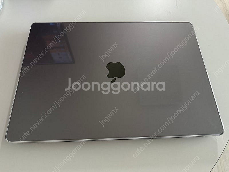맥북 프로 m1max/64g 램/2tb 팝니다--0