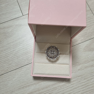 제이에스티나 반지
