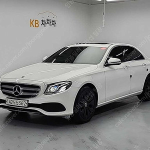 벤츠 E클래스 중고차 벤츠 중고차 수입중고차 흰색 2020년식 E220d 아방가르드 개인사업자 차량구매