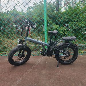 750키로밖에 안탄 자토바이타이어 Titan750 전기자전거 팜