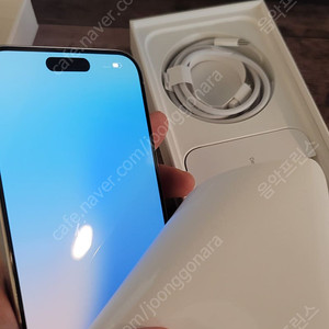 아이폰15 프로맥스 256Gb 티타늄 화이트 자급제폰 S급 팝니다