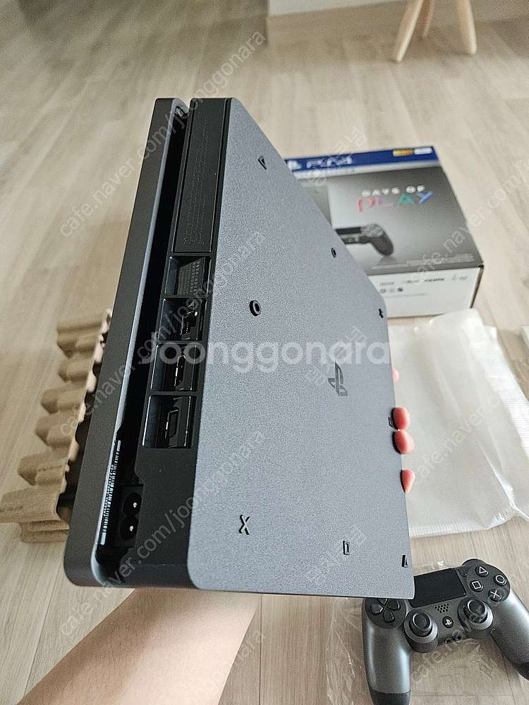 PS4 한정판 2019 데이즈오브플레이 1TB--7