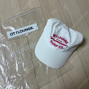 오티티라운지 썸머 볼캡 화이트