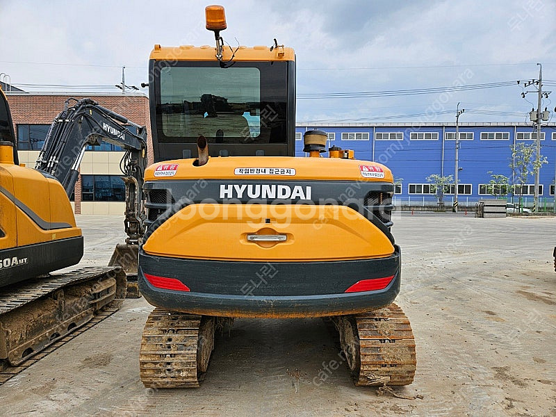현대 HX60MT 2019년식 코끼리집게 회전라인 발판...--3