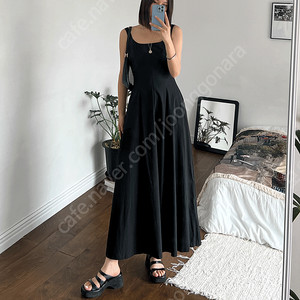 더무이 Line bustier dress 라인 뷔스티에 드레스