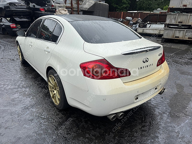 인피니티 G35,G35S,G37 부품차 각개합니다 앞범...--1