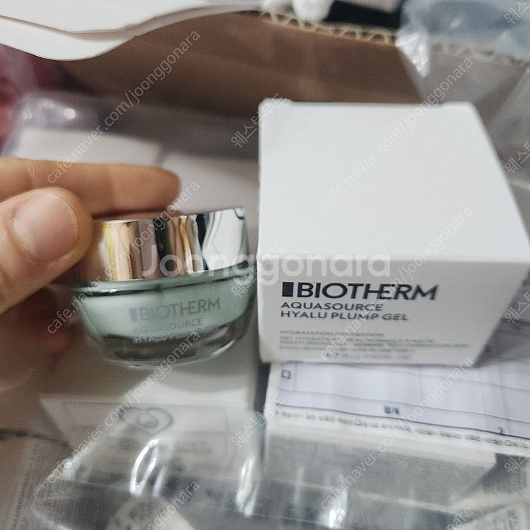 비오템 아쿠아수르스 수분젤크림 15ml 5000원--1