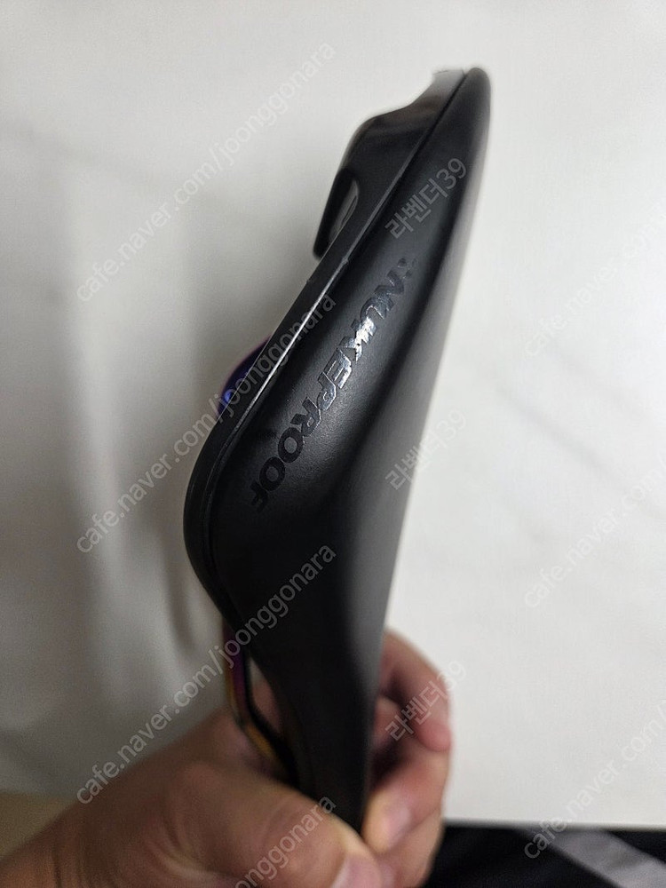 누크프루프 샘힐 오일슬릭 안장 이미지