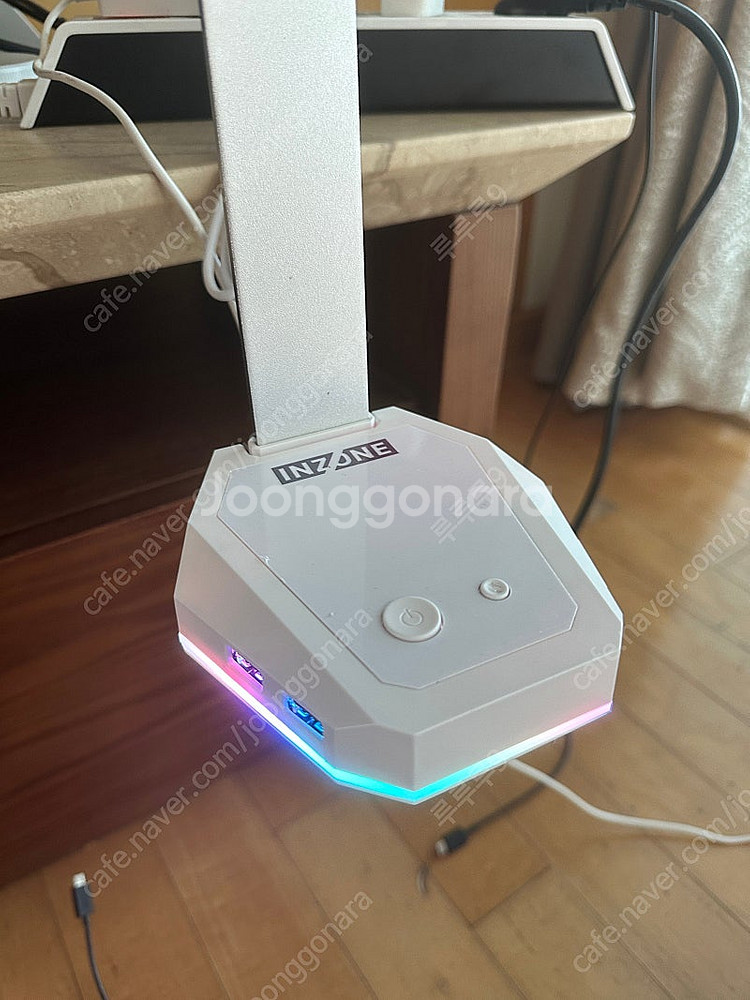 인존 헤드셋 거치대 팝니다--0