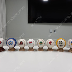 가격인하)1990년대 중후반 한국프로야구(KBO) 전체 8개구단 중형구 로고볼.올드볼.투톤로고볼(공받침대,배송비포함)