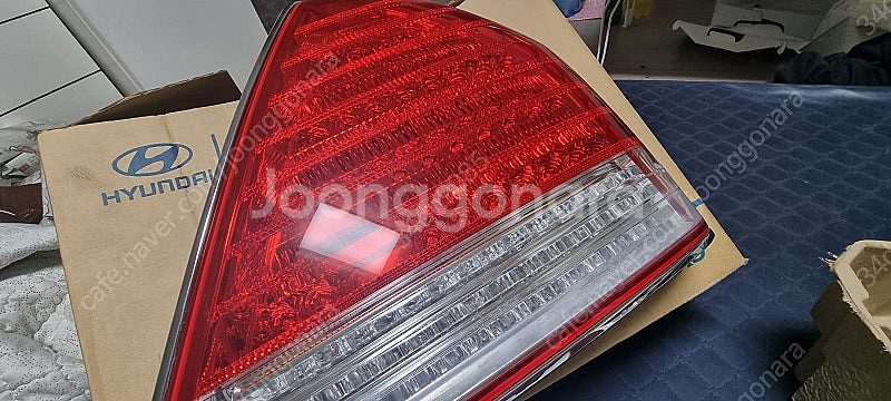 구형 에쿠스 조수석 LED 테일램프 신품급 팝니다.--0