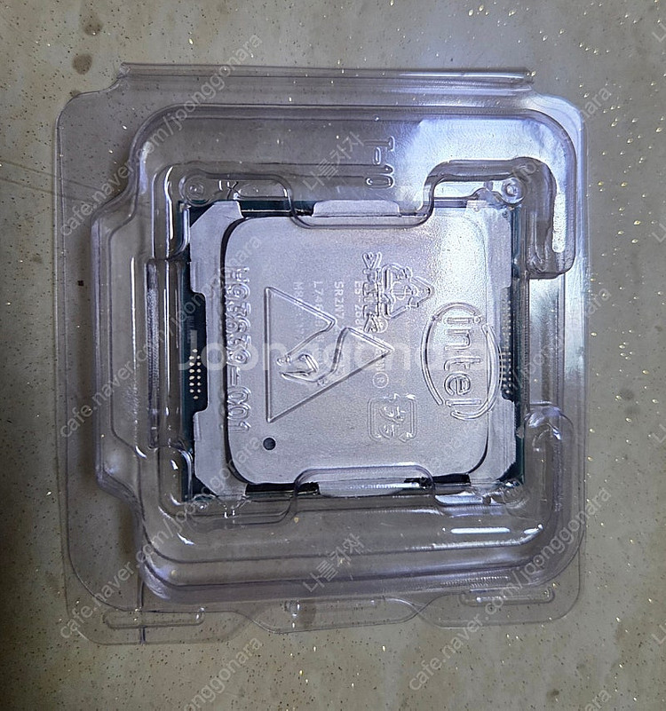 인텔 제온 E5-2680V4 CPU--1