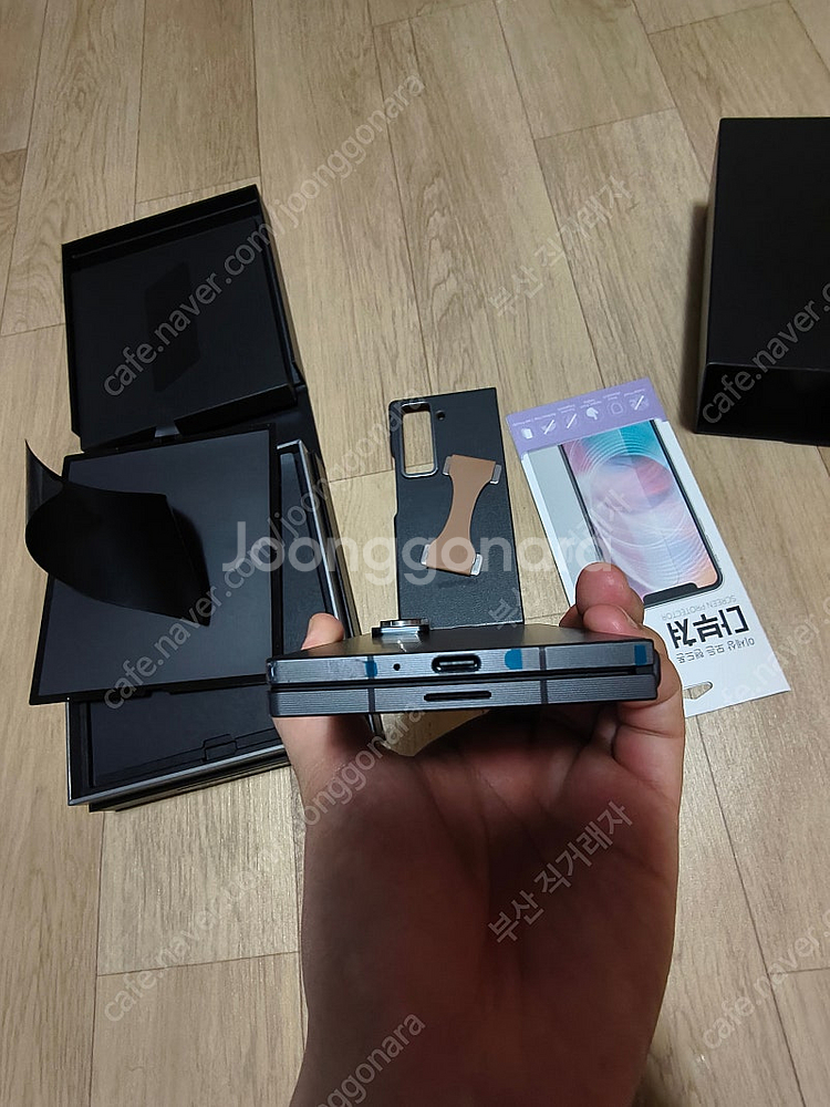 부산직 갤럭시 Z 폴드 SE 512GB 자급제--7