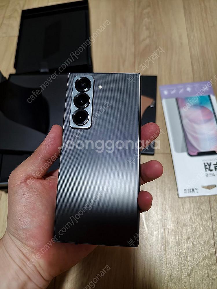 부산직 갤럭시 Z 폴드 SE 512GB 자급제--9