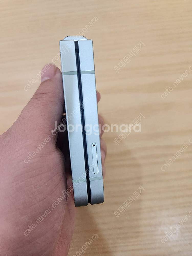 삼성 갤럭시 Z플립6 256기가 밑트컬러 기스하나없는 ...--5