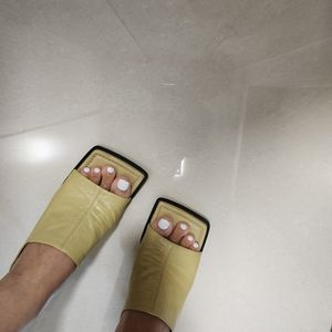 보테가베네타 38 (39만원)