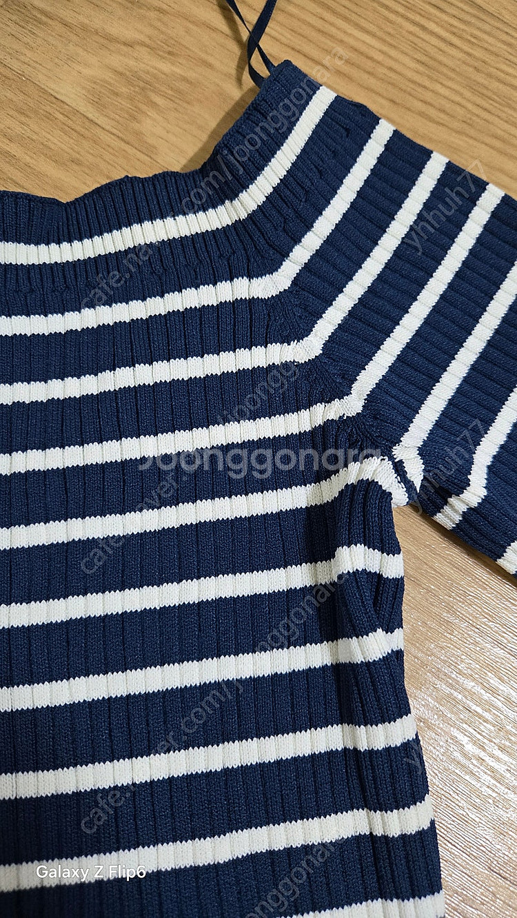ZARA 크롭니트 M--1