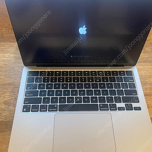 [거의 새것] 맥북에어 M2 16GB/256GB 영문자판 + 프라이버시 필름 포함