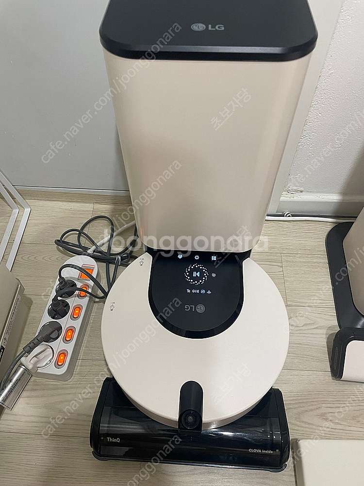 LG 로봇청소기 오브제콜렉션 팝니다.--0