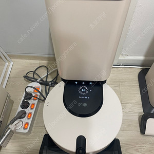 LG 로봇청소기 오브제콜렉션 팝니다.