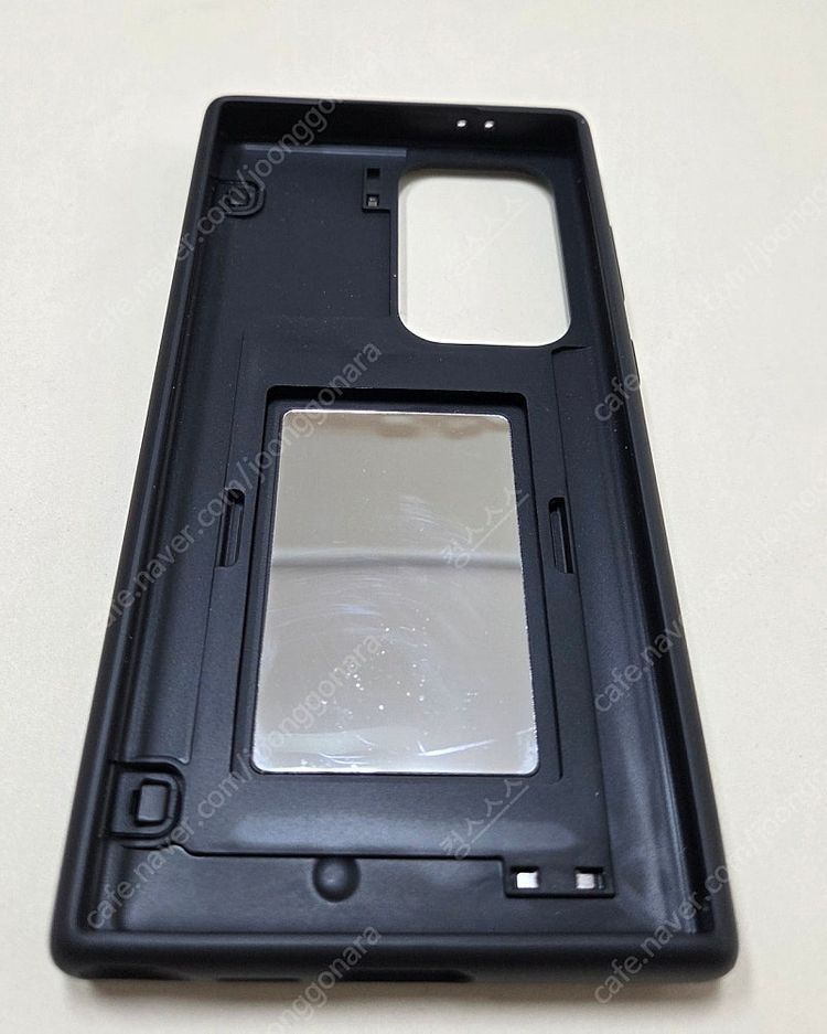 갤럭시 S24울트라 내셔널지오그래픽 카드도어 범퍼 케이스--1