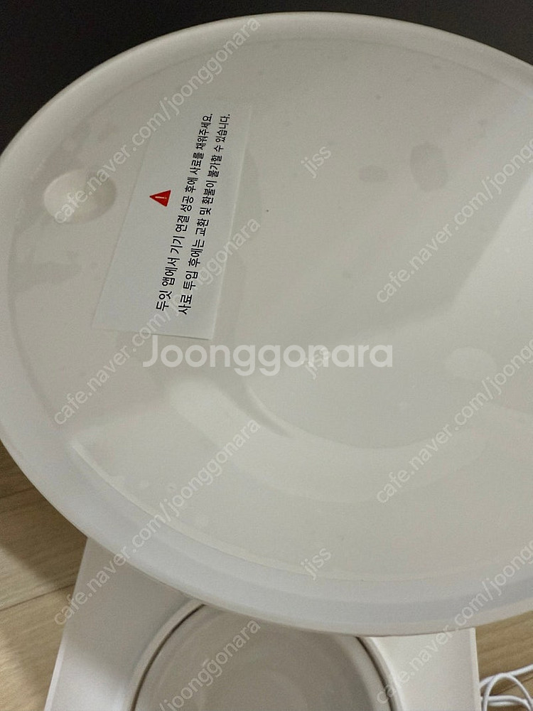 두잇 더 테이블 플러스 자동급식기 입니다.--3