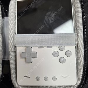 Trimui Brick 트리무이브릭 휴대용 레트로 게임기 팝니다