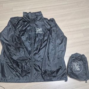 오토피네스 바람막이 윈드브레이커 세차