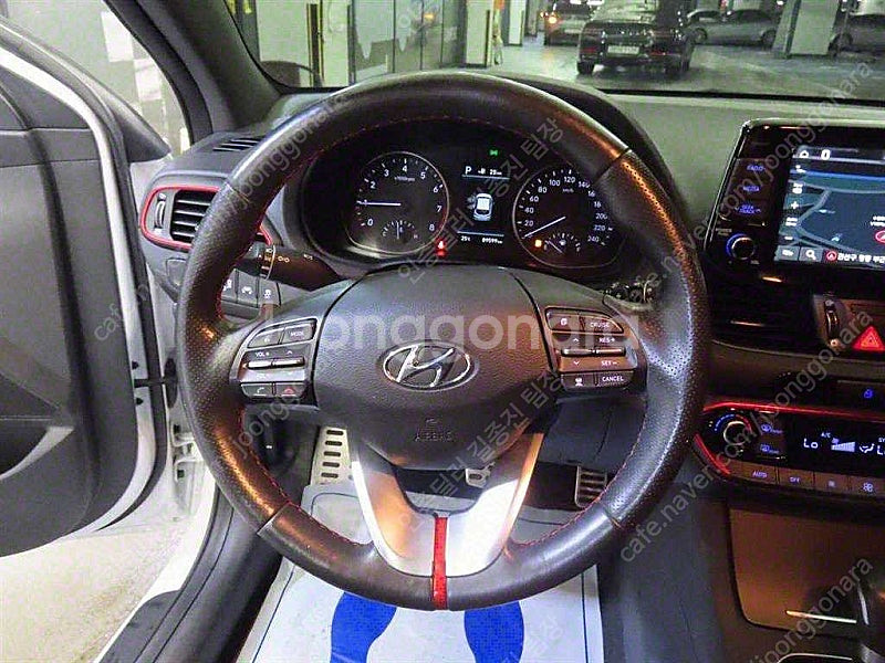 현대 i30 중고 i30 흰색 2018년식 89,540...--9