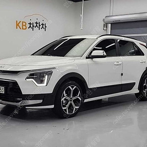 기아 니로 중고 니로 디 올 뉴 니로 중고차 흰색 2024년식 3,355km 프레스티지 중고자동차