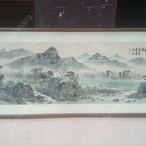 산수문 그림이 매우 잘 그려진 액자 산수화