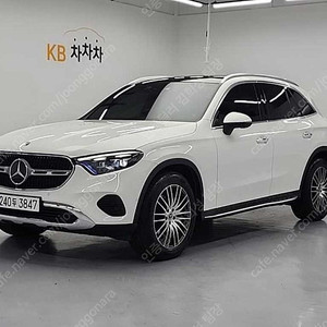 벤츠 GLC 중고 벤츠 GLC클래스 중고 흰색 2023년식 19,586km GLC220 d 4MATIC 중고차 시세조회
