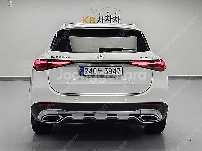 벤츠 GLC 중고 벤츠 GLC클래스 중고 흰색 2023...--4