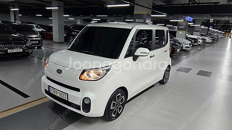 레이 중고 가격 더 뉴 레이 흰색 2021년식 시그니처 중고차카페--2