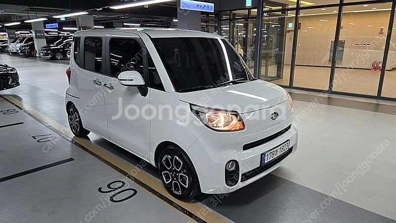 레이 중고 가격 더 뉴 레이 흰색 2021년식 시그니처 중고차카페--3