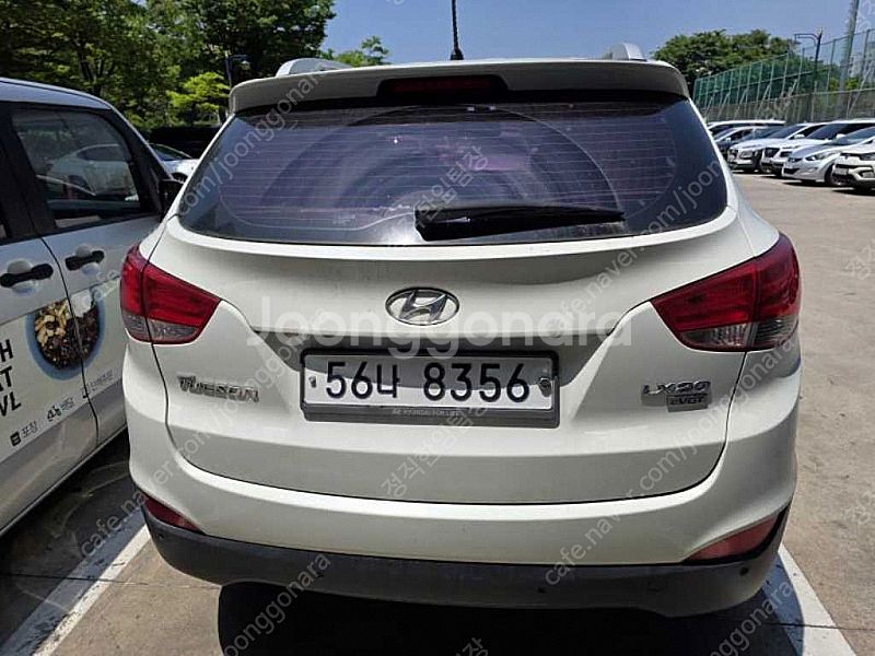 현대 투싼iX 2WD VGT LX20 중고차 판매합니다...--2