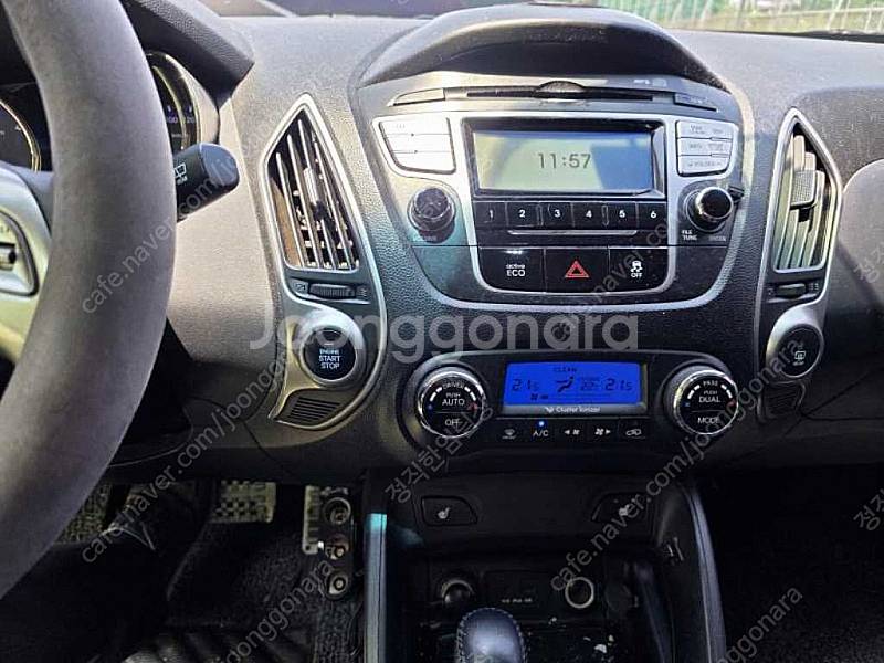 현대 투싼iX 2WD VGT LX20 중고차 판매합니다...--9