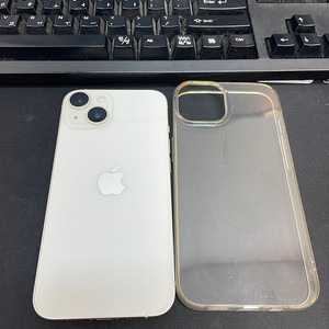 아이폰14 화이트 128GB 배터리88% 상태좋은 중고45만팝니다.