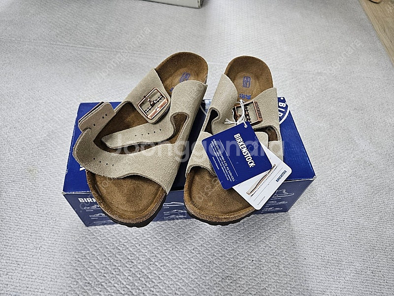 버켄스탁 아리조나 sfb 타우페 레귤러 39사이즈 새상...--0