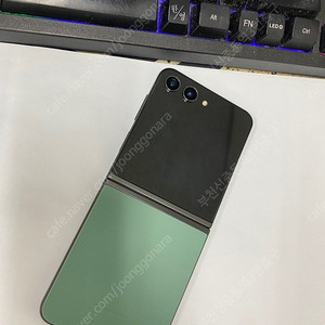 204379 자급제 갤럭시Z플립5 그린(삼성닷컴색상) 외관깔끔 512GB 무잔상 메인폰 추천 35만 부천