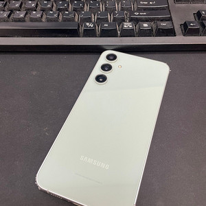 갤럭시S23FE 민트 256GB 무잔상 상태좋은 중고30만팝니다
