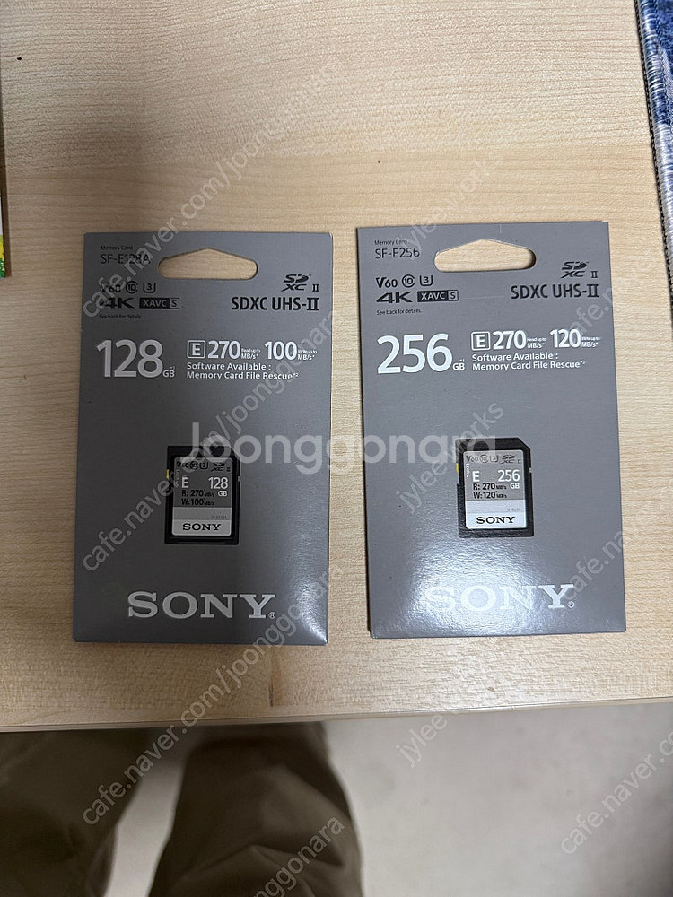 소니 V60 SD카드 128gb, 256gb 판매합니다--0