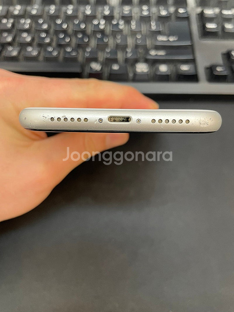 아이폰XR 화이트 128GB 가성비좋은 중고17만 팝니...--5