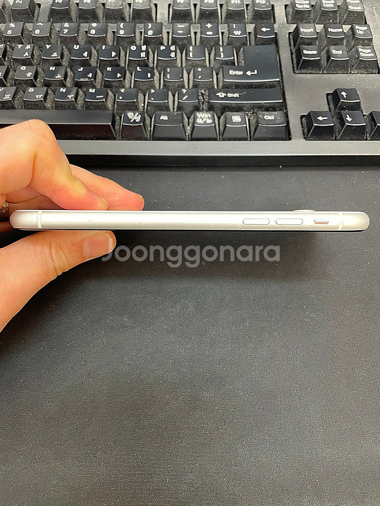 아이폰XR 화이트 128GB 가성비좋은 중고17만 팝니...--6