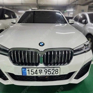 BMW 5시리즈 중고 BMW 중고 5시리즈 중고차 할부 흰색 2022년식 36,097km 530i xDrive M 스포츠 중고차 직거래 카페
