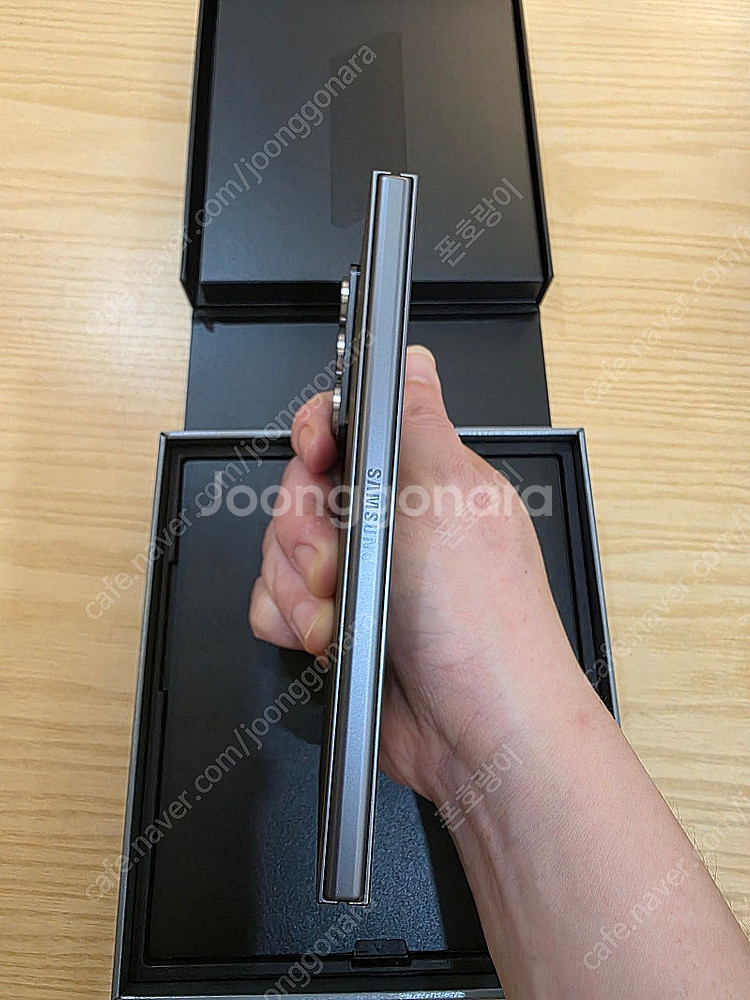 갤럭시z폴드se블랙512gb 자급제폰판매합니다--6