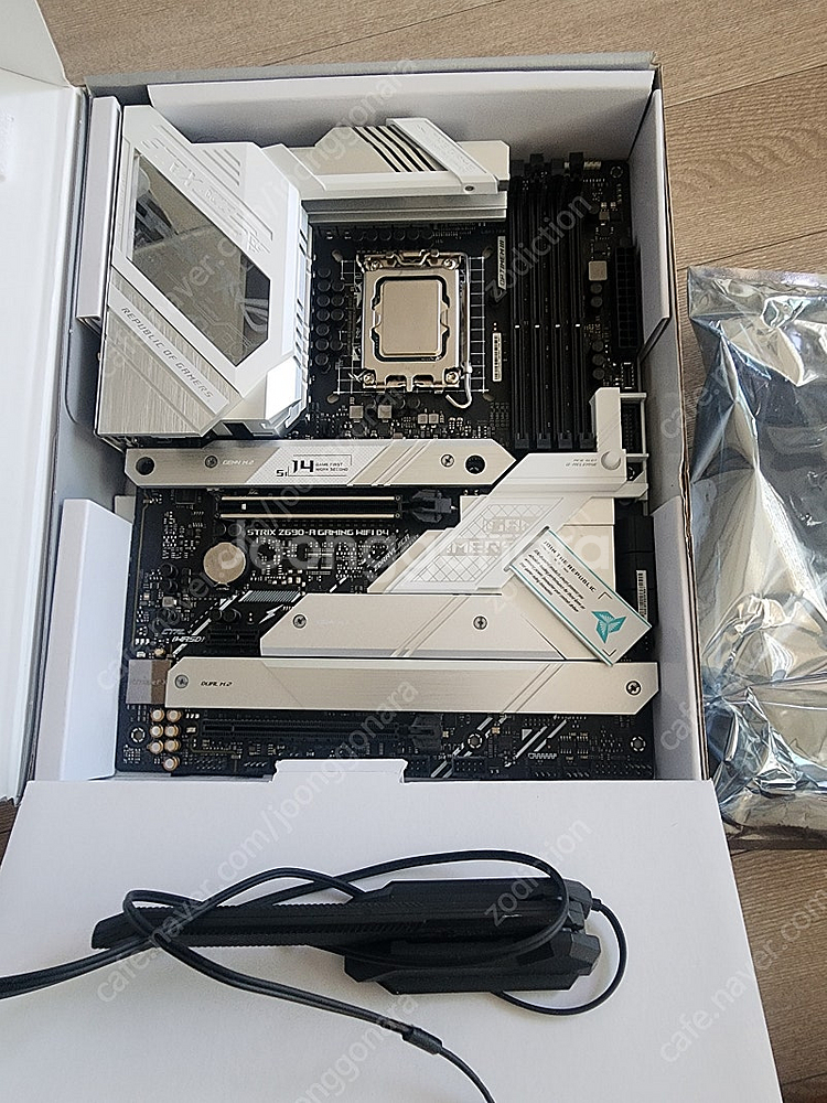 부품 4가지 판매할려고 합니다. i7 12700kf c...--0