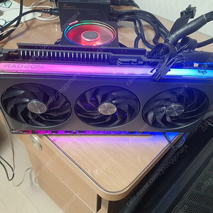 사파이어 라데온 RX 7900 XTX NITRO+ Vapor-X OC D 그래픽카드 팝니다.